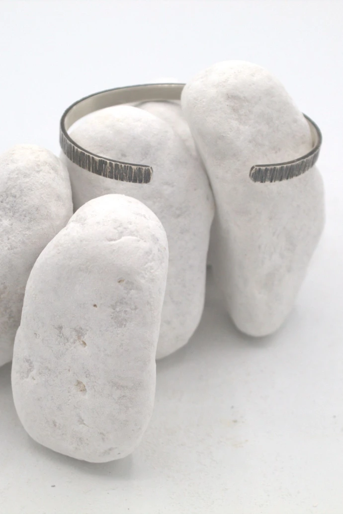 Braclet ouvert en Argent 925 et patine
